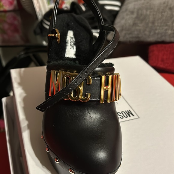 Moschino clogs  very beautiful wore once . - Picture 2 of 7